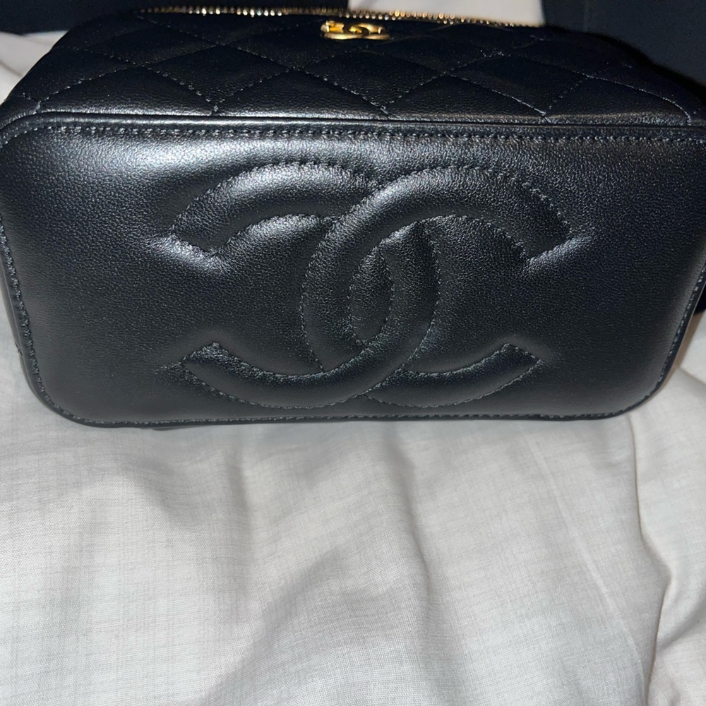 Chanel pearl crush vanity bag - Picture 4 of 7